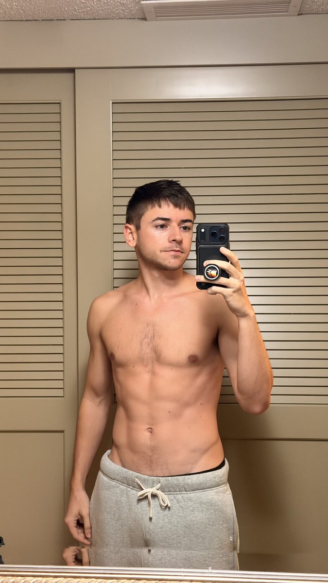 stanchrisss's tweet photo. good morning from seattle https://t.co/IjvVxMPnJJ