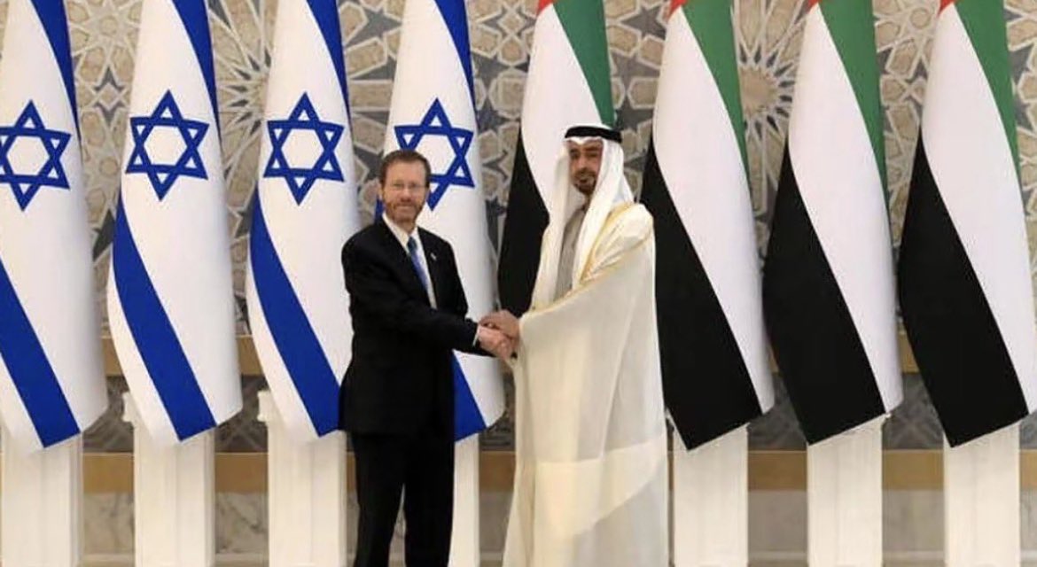 3a3al's tweet photo. @k3hcc خونة متنكرين رخوم مطبعين غدارين نكارين منافقين عن اي رجوله تتكلم الا رخوم سناديل https://t.co/EZ5c9ZX445