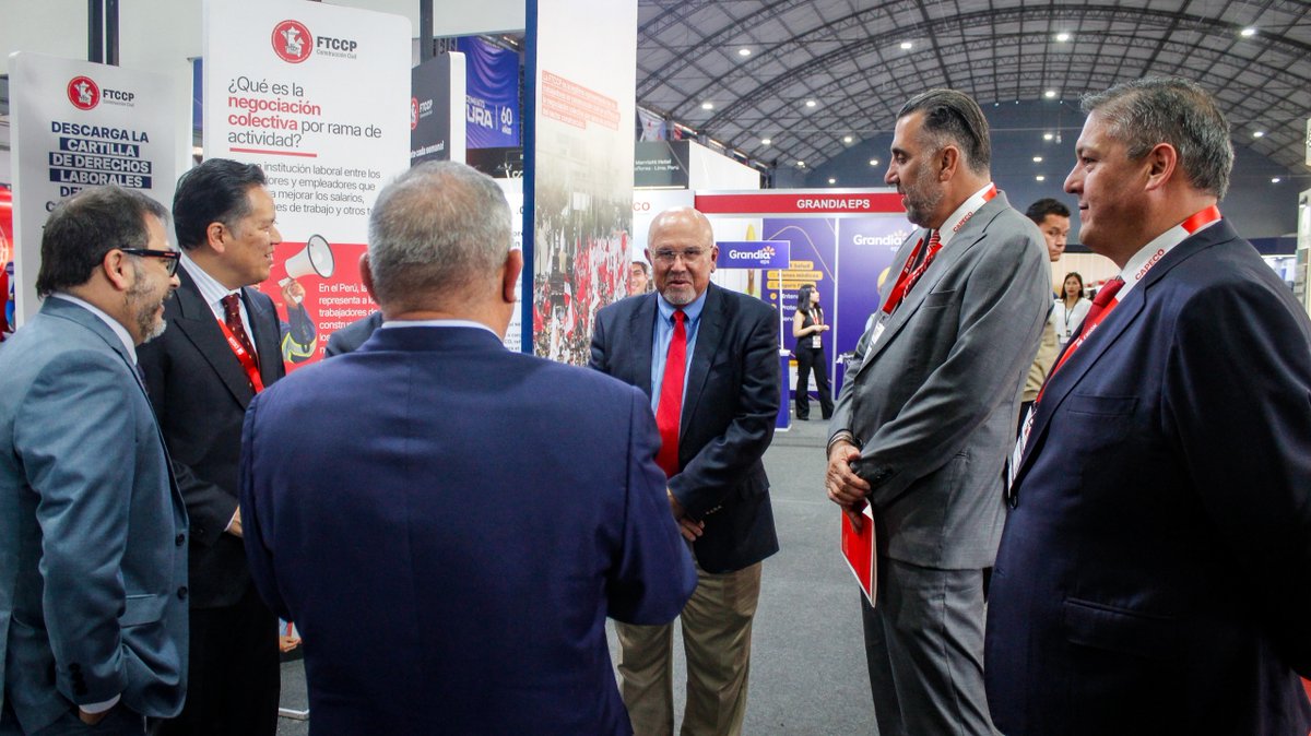TechitoBruce's tweet photo. 🏗️ Vecinos, participé en EXCON 2026, una de las ferias más importantes del sector construcción, donde Surco está presente con nuestro programa Techo Propio Surcano. 🏠

Desde 2023 ya hemos entregado 53 viviendas dignas a familias vulnerables y vamos camino a cumplir nuestra meta de 70 antes de finalizar el año.

¡Seguimos trabajando para mejorar la calidad de vida de nuestros vecinos! 💪

#SurcoEstáMejorYSeNota #CarlosBruce #TechitoBruce