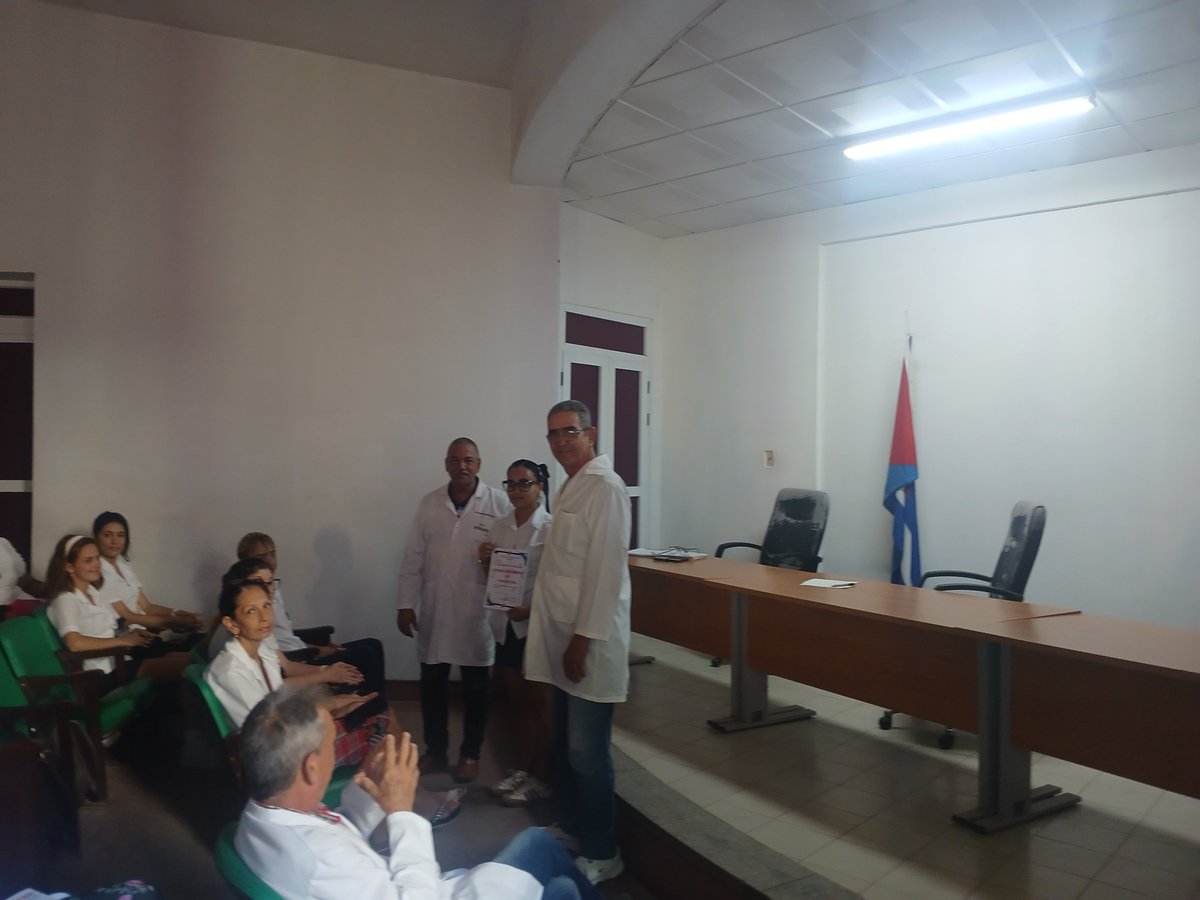 YuleisyGuevara1's tweet photo. En el día de hoy se realizó la presentación y certificación del grupo de estudiantes pertenecientes al grupo científico de oncologia.El relevo de garantizado
#CubaVencera
#CubaEstáFirme https://t.co/kIUTm4hnAs