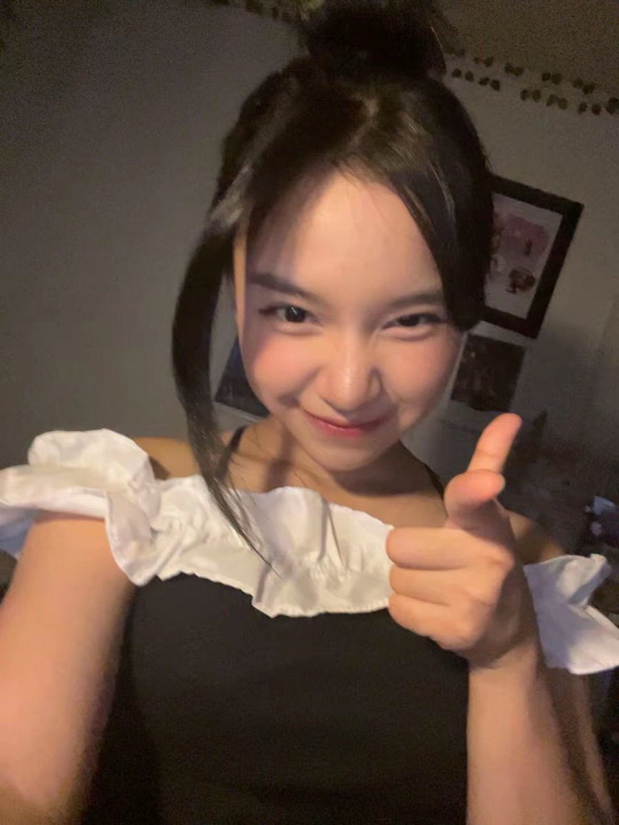 N_IntanJKT48's tweet photo. 🤍🖤 https://t.co/fnJrgrZVNh