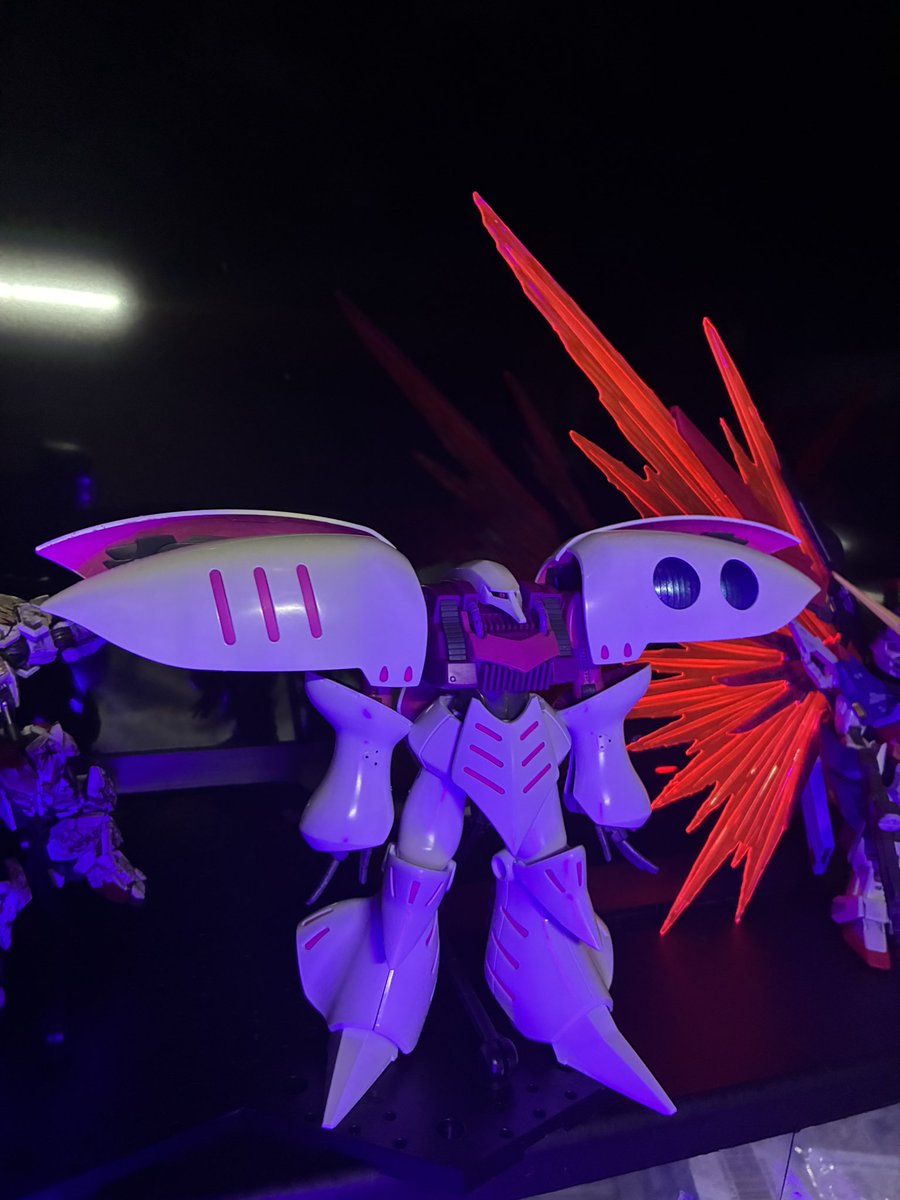 VivioWrx's tweet photo. ひとまずキュベレイ組み上げ完了〜
墨入れ増やすか悩むなぁ😕
#ガンプラ　#キュベレイ https://t.co/3Wx9uULy7K
