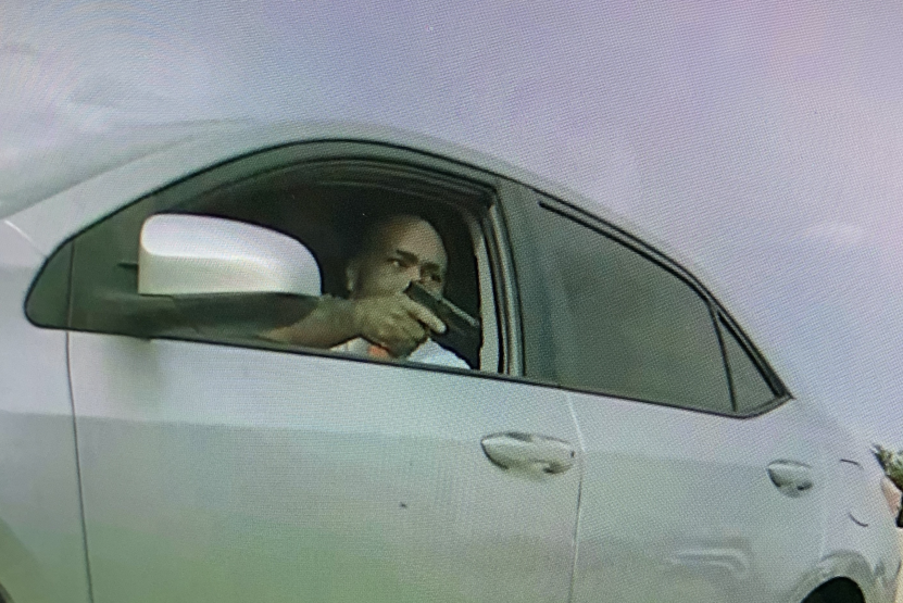 houstonpolice's tweet photo. Investigators need help ID'ing this individual wanted in an aggravated assault that occurred in the 14100 blk of Katy Fwy on Sept. 2. The individual pointed a firearm at another driver &amp; attempted to open his car door while on the freeway. 

Tips: HPD Major Assaults 713-308-8800 https://t.co/PqPEHVdFt5