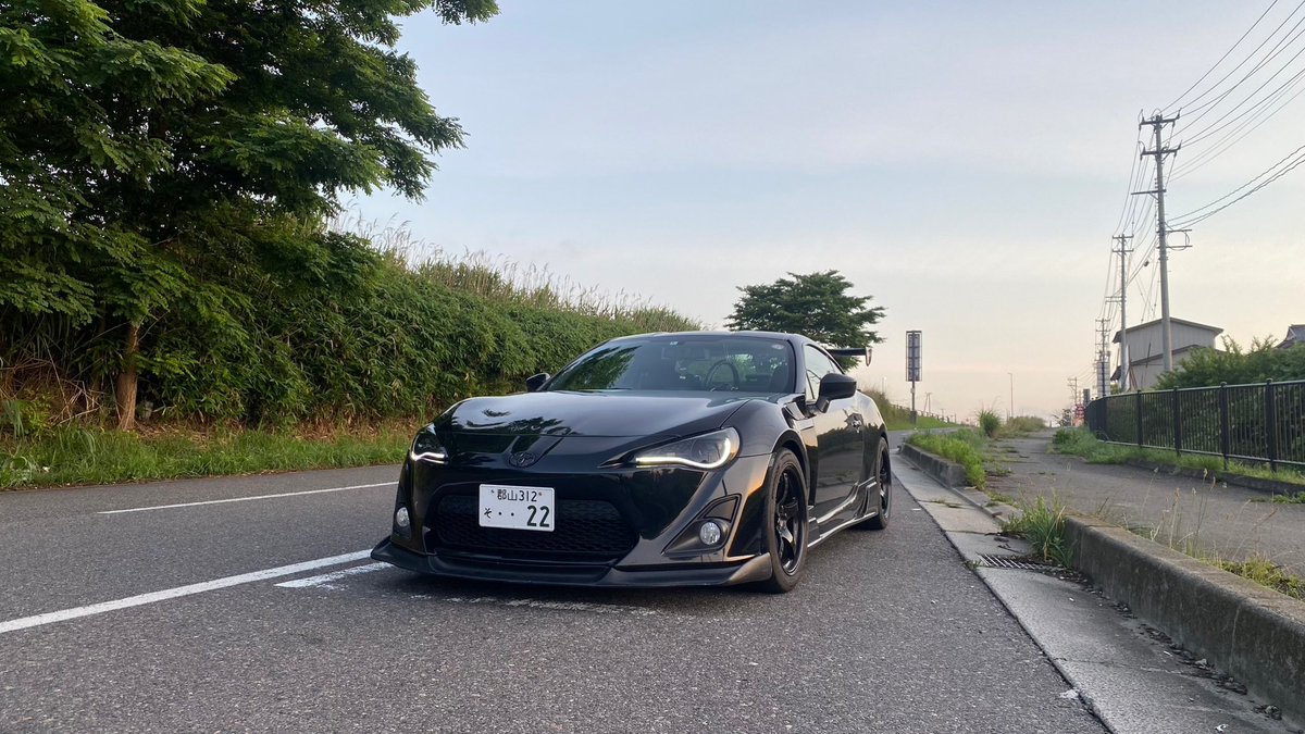 __PaLar__'s tweet photo. 悪口言われる車しか乗ってきてない https://t.co/usQenqfyJI