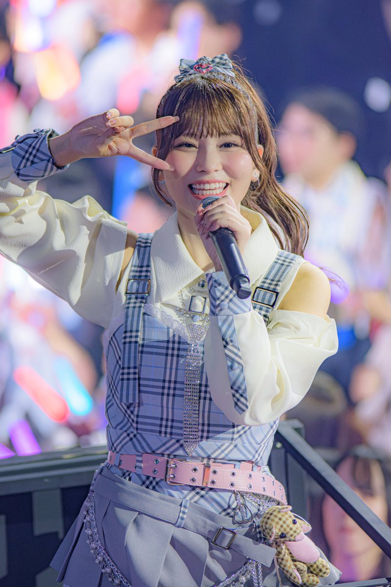 miru_kono_r's tweet photo. 2026/10/15 ＝LOVE 9周年コンサート「＝LOVE 9th ANNIVERSARY PREMIUM CONCERT」東京都・TOYOTA ARENA TOKYO  
はなまるピース✌
#イコラブ #イコラブ_カメコ #イコラブ９周年ライブ
#大場花菜 https://t.co/cRKq8FcH5w
