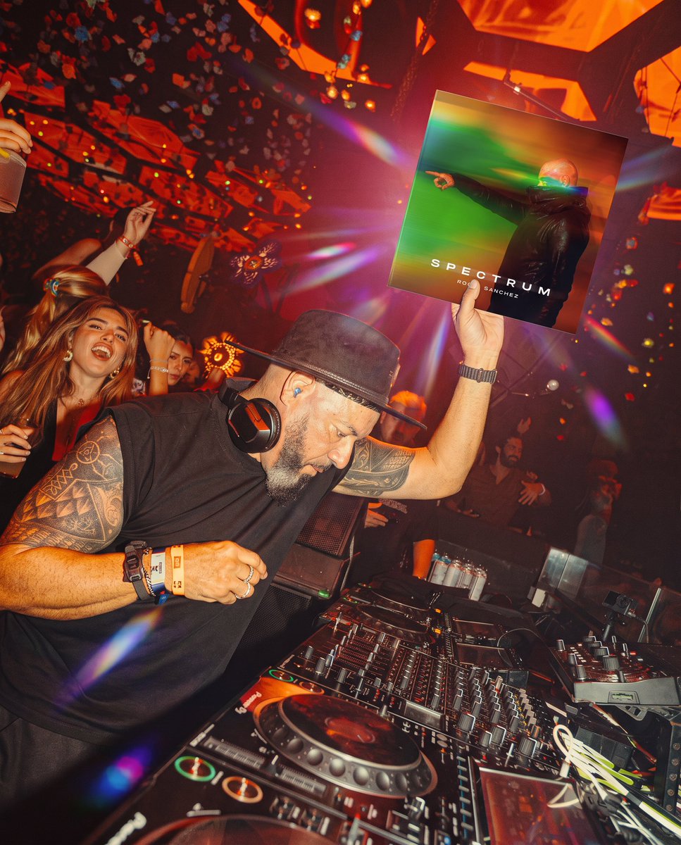 djrogersanchez's tweet photo. Tomorrow we take SPECTRUM to another level! 🔊🔥

SPECTRUM REFRACTED, my new remix EP, drops tomorrow with some fresh takes on tracks from the album! 🎶

This is your LAST CHANCE to grab one of the final signed copies of SPECTRUM

Get yours now: https://t.co/CL0mYzTAkw https://t.co/XEWwC7BoLQ