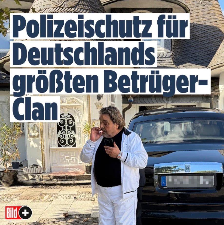 webaxvita's tweet photo. AfD-Mitgliedern sollen Waffenerlaubnisse entzogen werden, während ein Clan-Boss nach eigener Aussage einen Waffenschein hat und sogar Polizeischutz bekommt. 

Er sagt: „Ich habe einen Waffenschein und ich habe mehrere Waffen, u. a. eine 9‑mm-Pistole. Sollen die kommen, ich knall’ die ab!“

Was in Brüssel endlich mal begriffen werden sollte: EU-Freizügigkeit darf kein Freibrief für kriminelle Clans sein!
Quelle: Petr Bystron