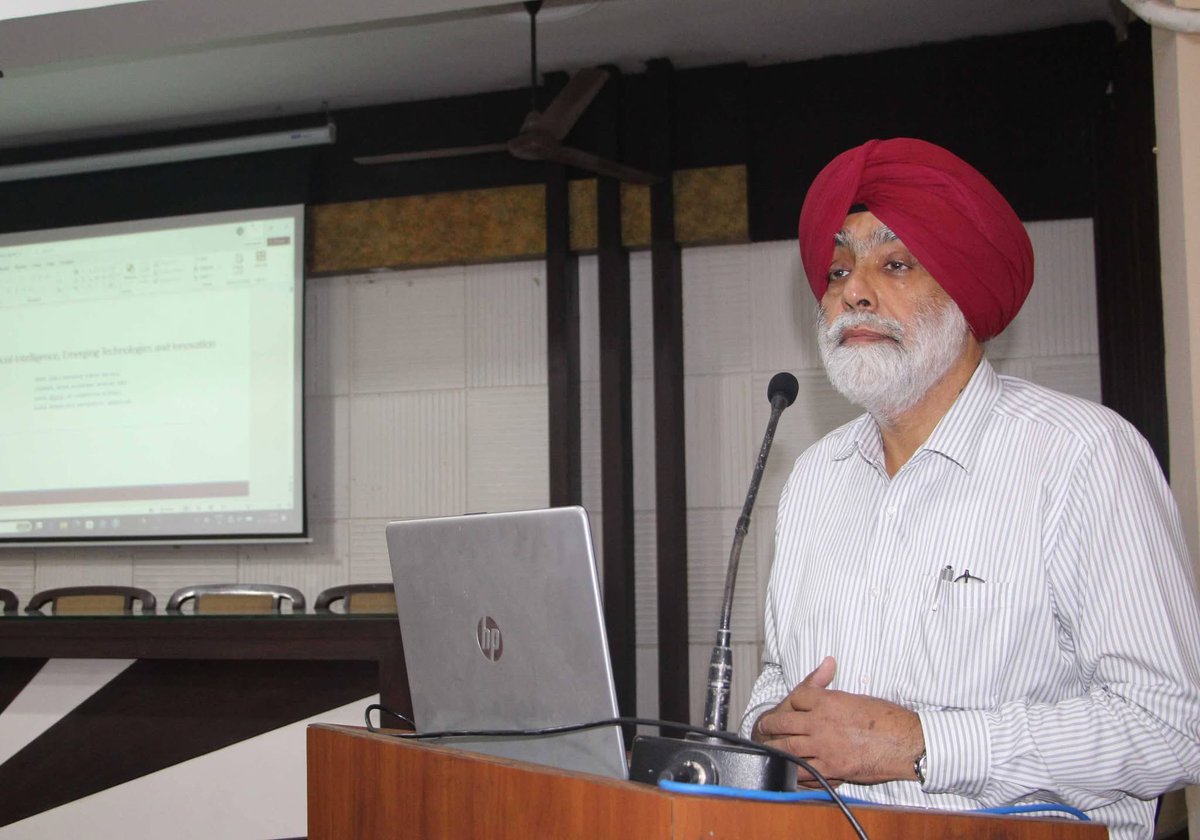 HKCKapurthala's tweet photo. PG Department of CS &amp; IT of Hindu Kanya College,organised a seminar on ‘Artificial Intelligence: Emerging Trends &amp; Innovations’ on 12th October 2026. The Resource Person of the session, Professor(Retd.) Dr. Hardeep Singh of Guru Nanak Dev University,Amritsar shared his valuable https://t.co/oWvyyw15Qg