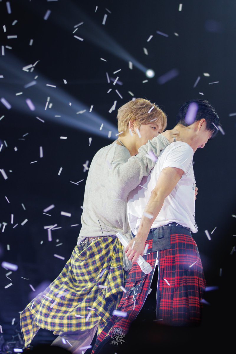 xmasrose_1226's tweet photo. 261009 JX 콘서트 'CORE'
#김재중 #김준수 #JX_CORE
#Jaejoong #XIA #JX https://t.co/JNg2vKmNl5