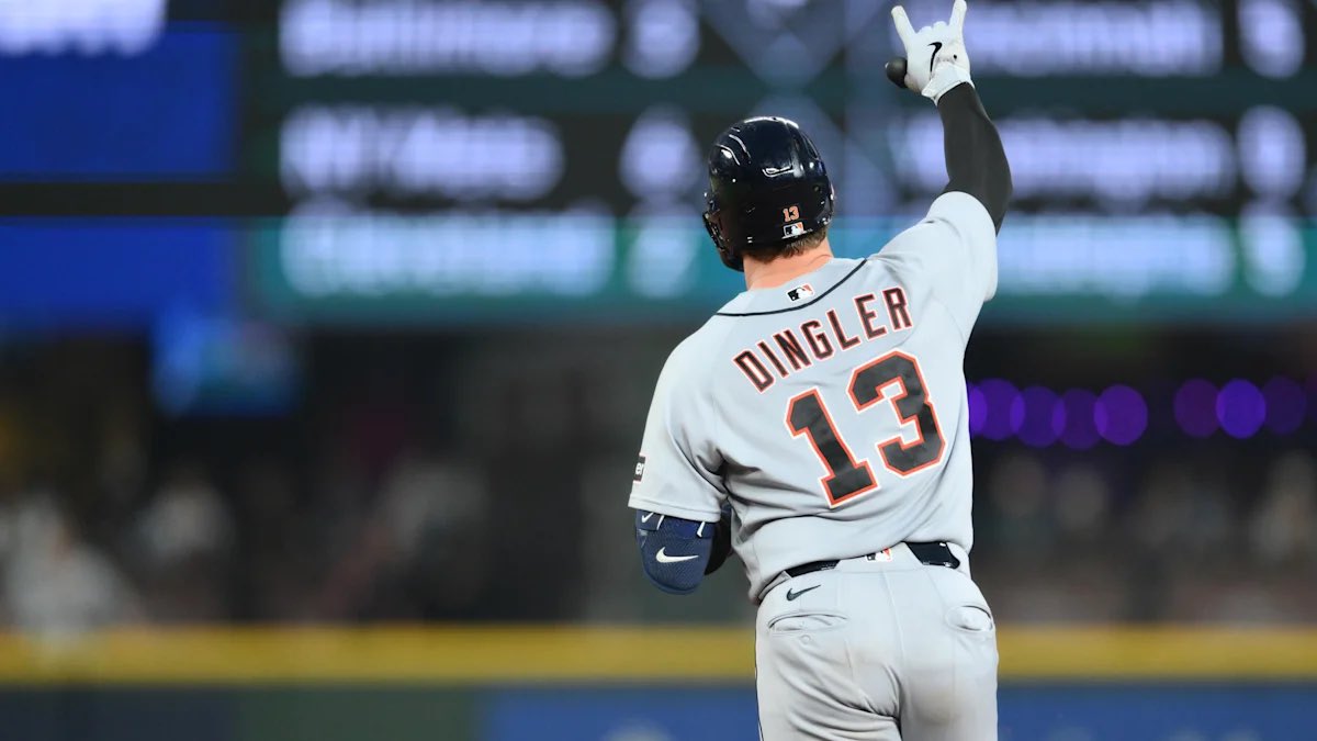 DatabaseHit's tweet photo. Dillon Dingler’s wRC+ by month:

Mar/Apr: 124
May: 107
June: 174
July: 138
Aug: 45
Sep/Oct: 37

2027 could be a MVP caliber season if he can put it together for a full 162. #RepDetroit https://t.co/JtO6WvWaL7