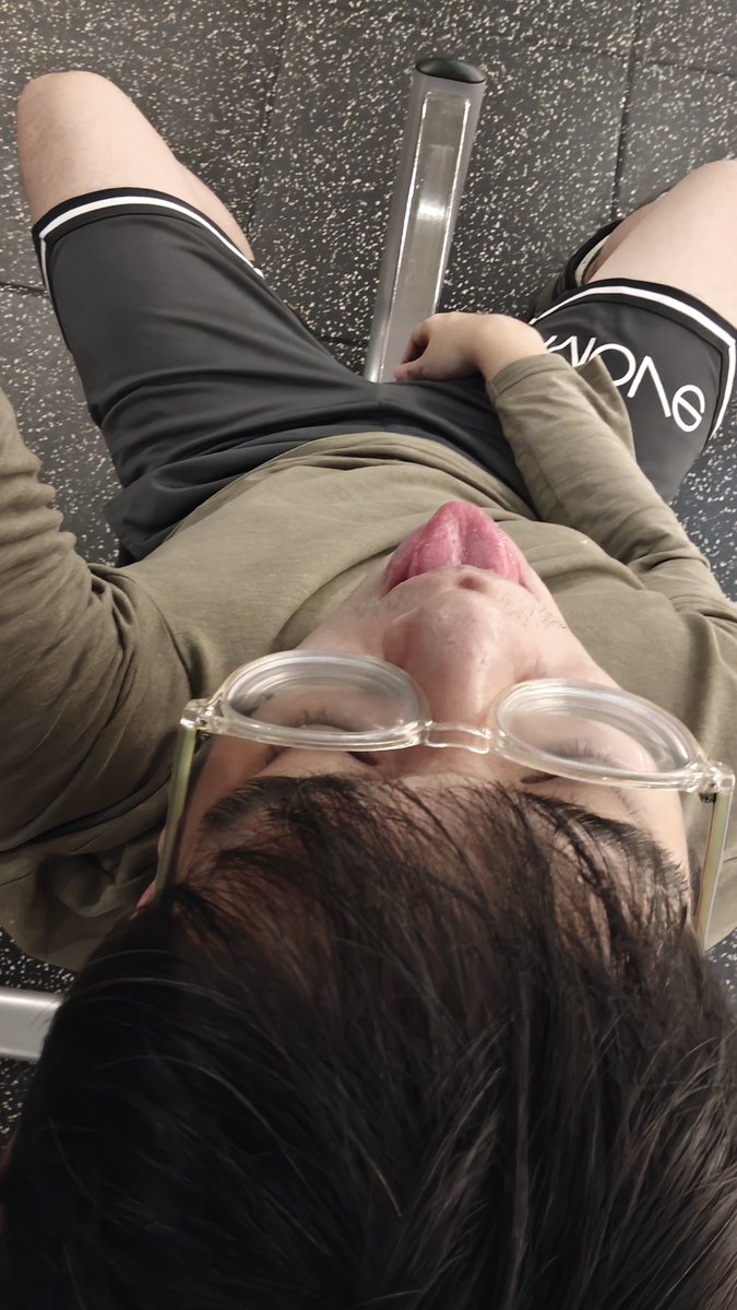 FVarpiis's tweet photo. ไฟคอนโดมาแล้ว รอดชีวิต https://t.co/Acw8qKFili