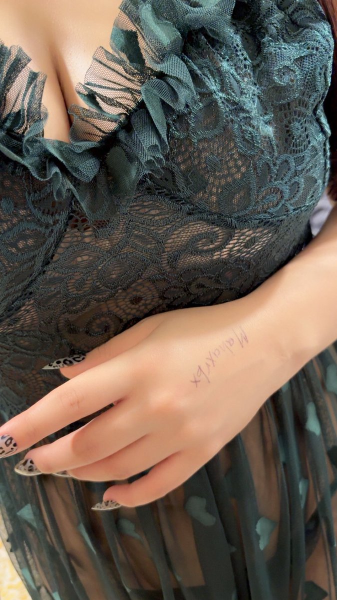 Mahaxrbx's tweet photo. مها منفصله اريد شخص يحتوني متمكن 💋 https://t.co/N6oe1eACRe