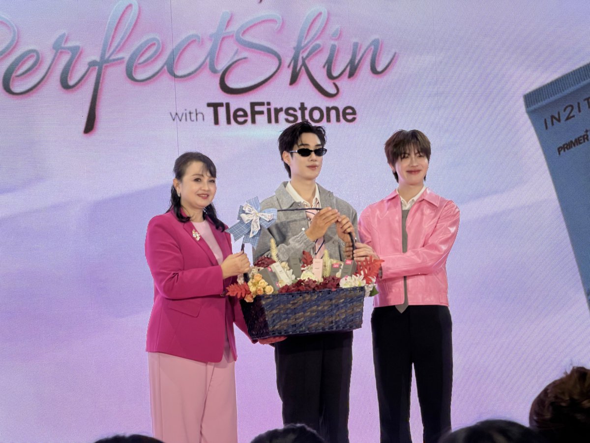 DomundiTV's tweet photo. ขอขอบคุณ @in2itcosmetics และ @EVEANDBOY ที่ให้เกียรติ “เติ้ล” @TLE_mtm และ “เฟิร์สวัน” @firstone_wnk ได้มาร่วมกิจกรรมงานในวันนี้นะคะ 🥰

ขอขอบคุณแฟน ๆ ทุกคนที่มาเจอกัน รวมถึงแฟน ๆ ที่ส่งกำลังใจมาให้ทั้งสองคนด้วยนะคะ 🫶🏻✨️

#PerfectSkinWithTleFirstOne https://t.co/MRzjTCYujJ