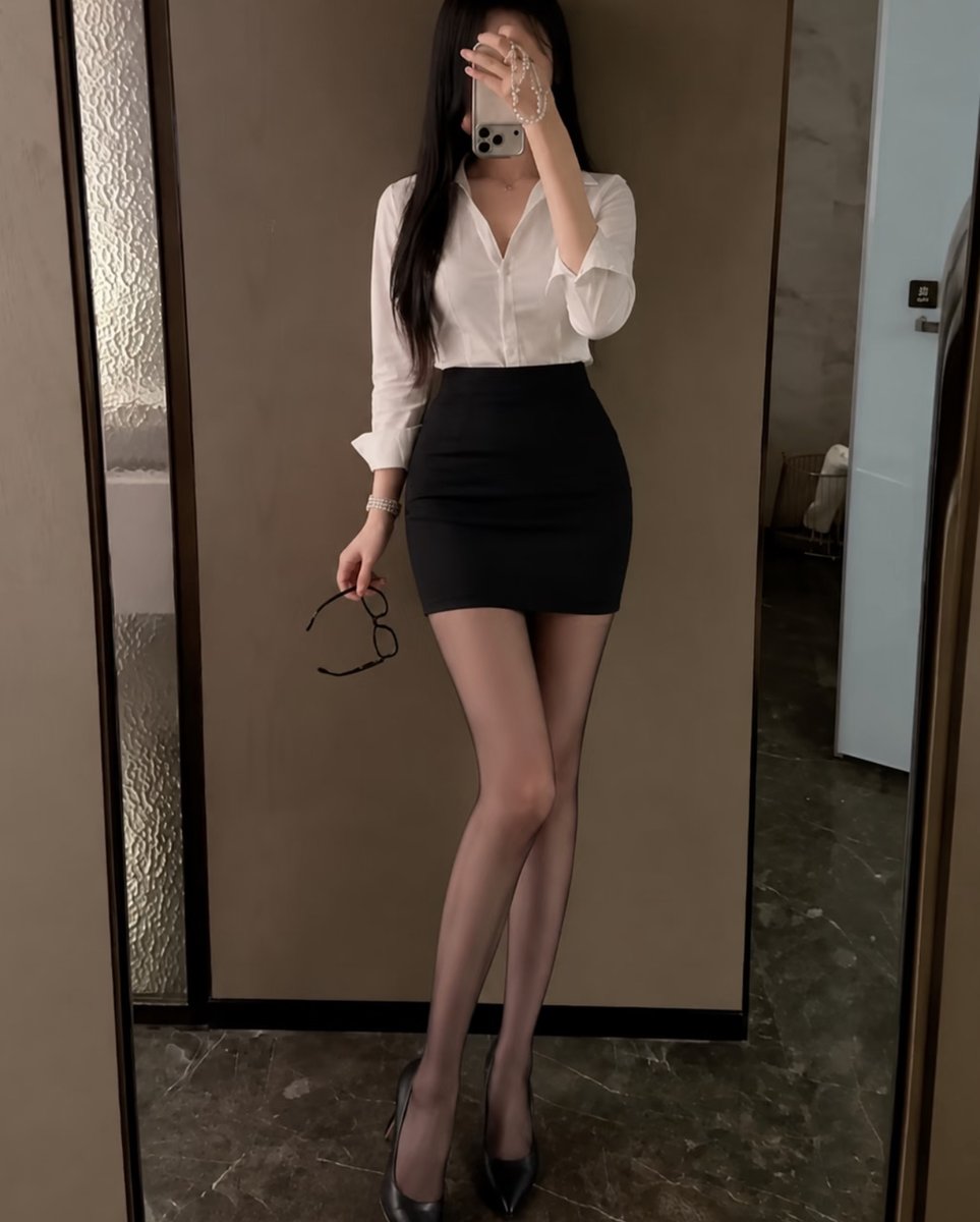 Krystal1211's tweet photo. 女生99年，在福建泉州平时比较宅一些，本人不丑身高168cm，体重56kg，附近有身高170左右的优质单男吗，必须能接受艾滋试纸检测的，不打扰生活的来  那种自以为是的口嗨男和聊骚的别私信我！#福建 #泉州 https://t.co/GOrNkmByxJ