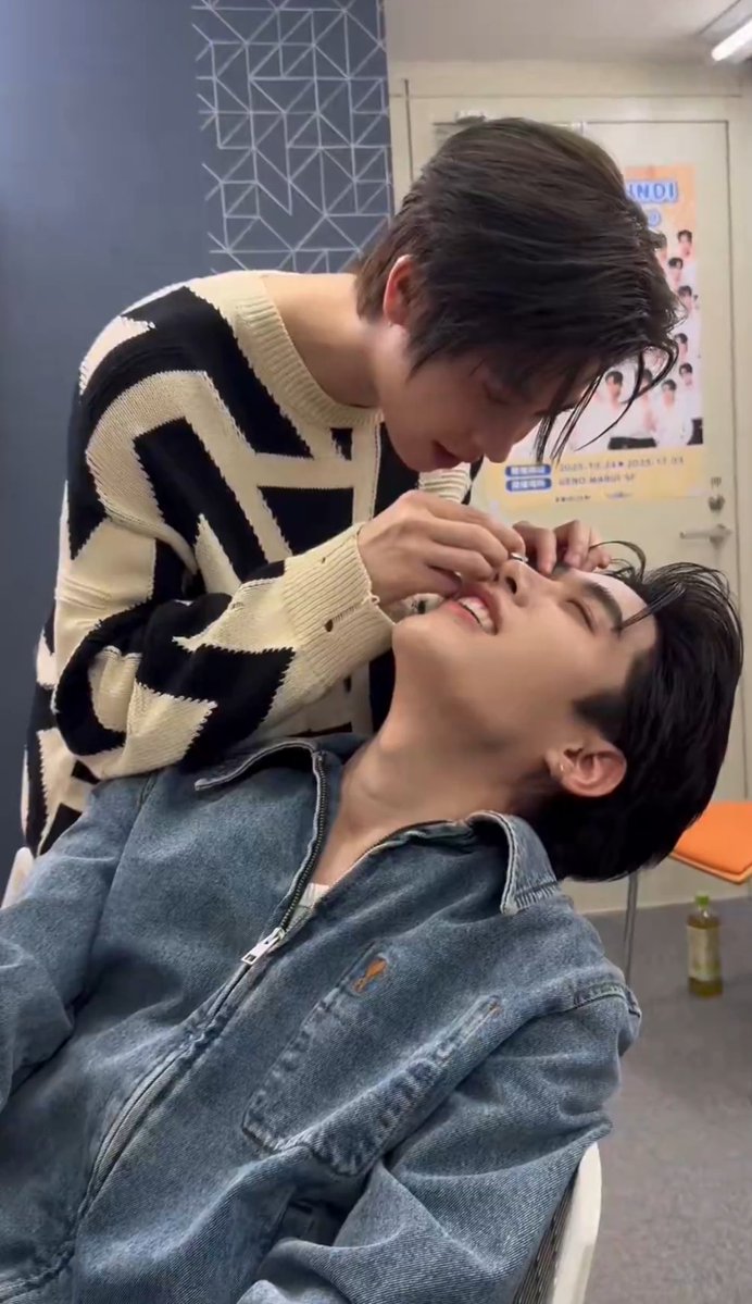 kinsomm's tweet photo. แล้วสิ่งนี้จะเกิดขึ้นทุกปีของเดือนตุลาเหรอ55555

#TleFirstone #เติ้ลเฟิร์สวัน https://t.co/gXTrU8qdMt