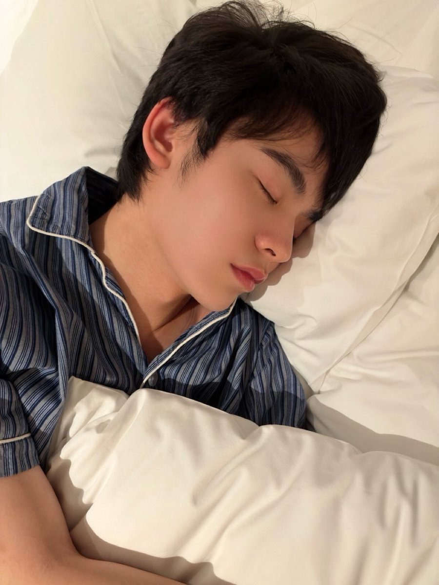 withyouwerebear's tweet photo. ญี่ปุ่นมาแล้วววววววว ญี่ปุ่นมาแล้วจ้าาาาาาาาาาาาาาาา นี่แค่คืนแรกเองนะคะ  (แต่ตี๋แอบเฉลยรูปคู่เนียนๆเลยน้าว่าเป็นรูปวันนี้ โคตรตัวพ่อ) 

#สะสมฝันดีจากปิ๊ป https://t.co/MtzauGa6e4