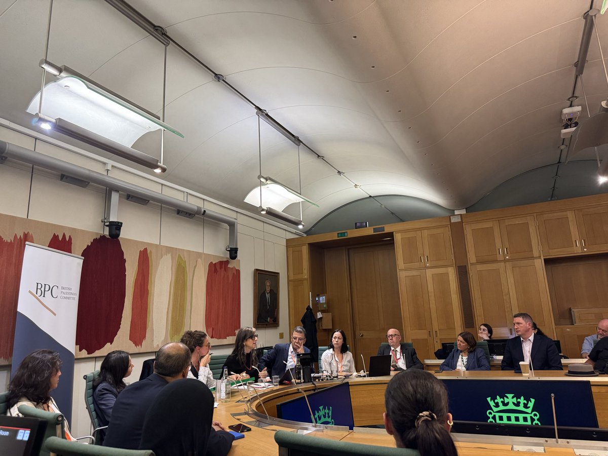 BritPalCommitt's tweet photo. Honoured to host a distinguished panel of experts in Parliament this week to discuss the govt's recent sanctions announcement vis-a-vis Israel.

UN Special Rapporteur @FranceskAlbs @NimerSultany @ZainahElHaroun & BPC Chair @AimeeShalan addressed a full room on the implications of the announcement for accountability & justice in Palestine as well as Britain's own obligations under international law.