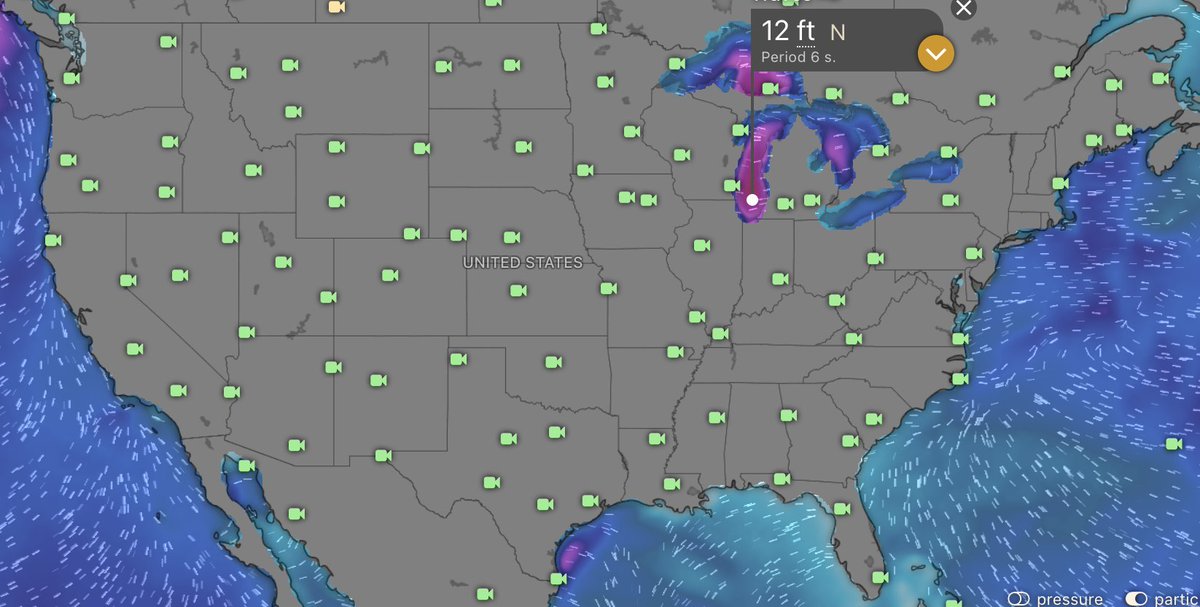 ZackCarroll's tweet photo. On Friday, the biggest waves in the country will be found on the coast of...Lake Michigan. https://t.co/vHjbXcTPS7