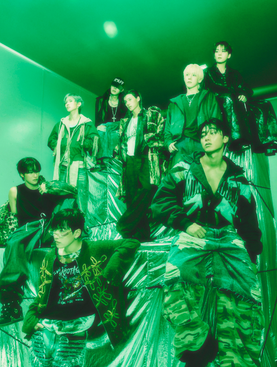 AboutMusicYT's tweet photo. ATEEZ in new group photos for Golden Hour: Part 6. https://t.co/AE53IMRx2T