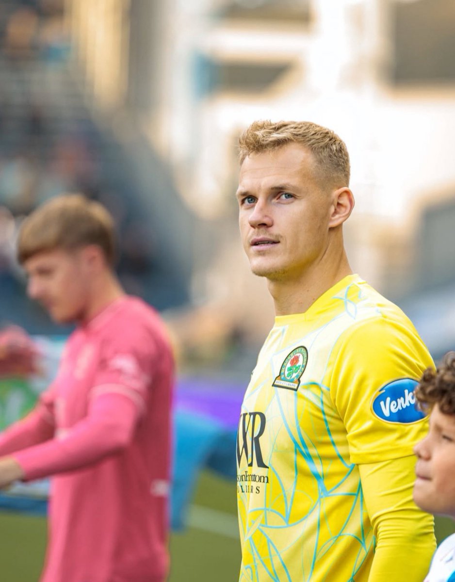 RoversXtra's tweet photo. TM provides an update on Balazs Toth's contract situation:

“I came into the situation, I get on well with him. I still don’t think it’s a done deal he’ll be leaving. His contract is running down and I’m pretty sure conversations are being had.

Football is a short career, he has a family. If someone is going to change his life financially, then good luck to him. It’s his performances that will get him that move. 

Hopefully the club’s relationship can persuade him this is the best place for him.

I am happy he’s still here, working hard and giving the impression to me that he loves playing for this team and helping us win.”

[@_ElliottJackson via TM's presser]

#BRFC | #Rovers
