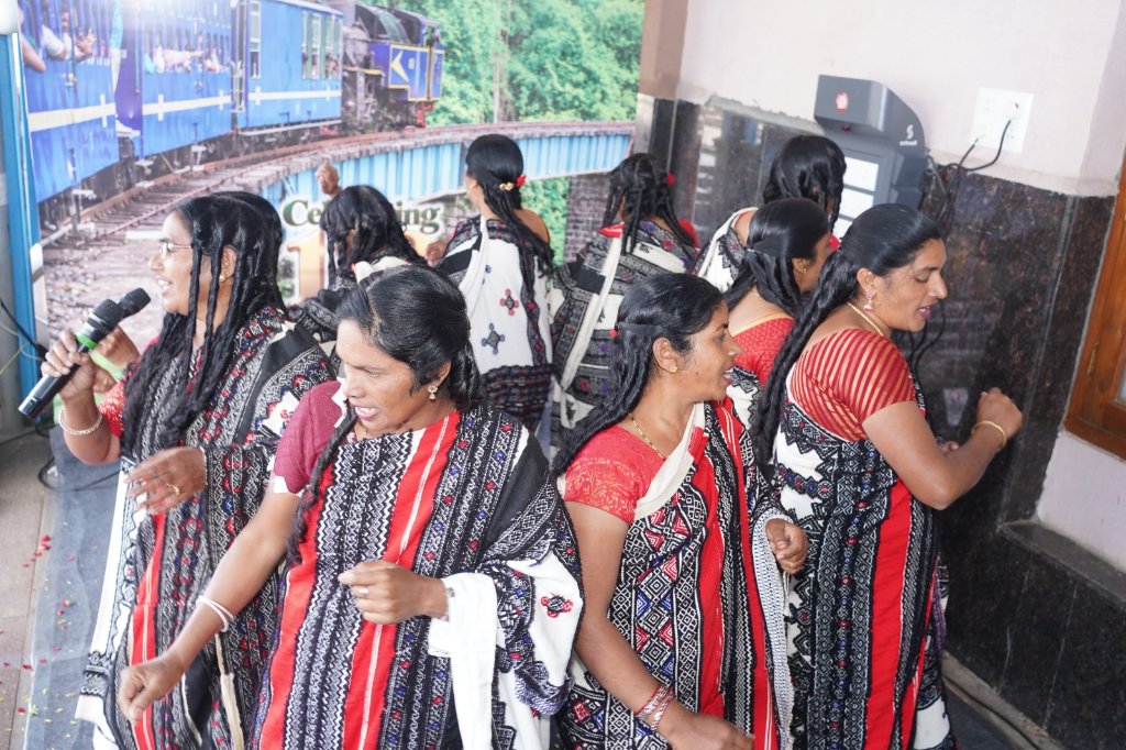 SalemDRM's tweet photo. Rhythm, Dance &amp; Heritage! 🥁💃

Cultural program held for Station Mahotsav &amp; NMR Day celebrated at UAM!

Celebrating 117 glorious years since the first train to Ooty on 15.10.1908 - Where heritage met culture!

#NMRDay #StationMahotsav #UAM https://t.co/WtITwqttzF