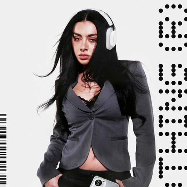 olipixen's tweet photo. In school with my nothing headphones on feeling like this bitch https://t.co/5hyimTVNm0