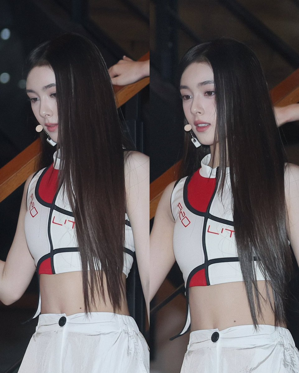 oaspics's tweet photo. she has such a doll face 

#오아 #A2OLITE #OA https://t.co/zOqBC8UACH