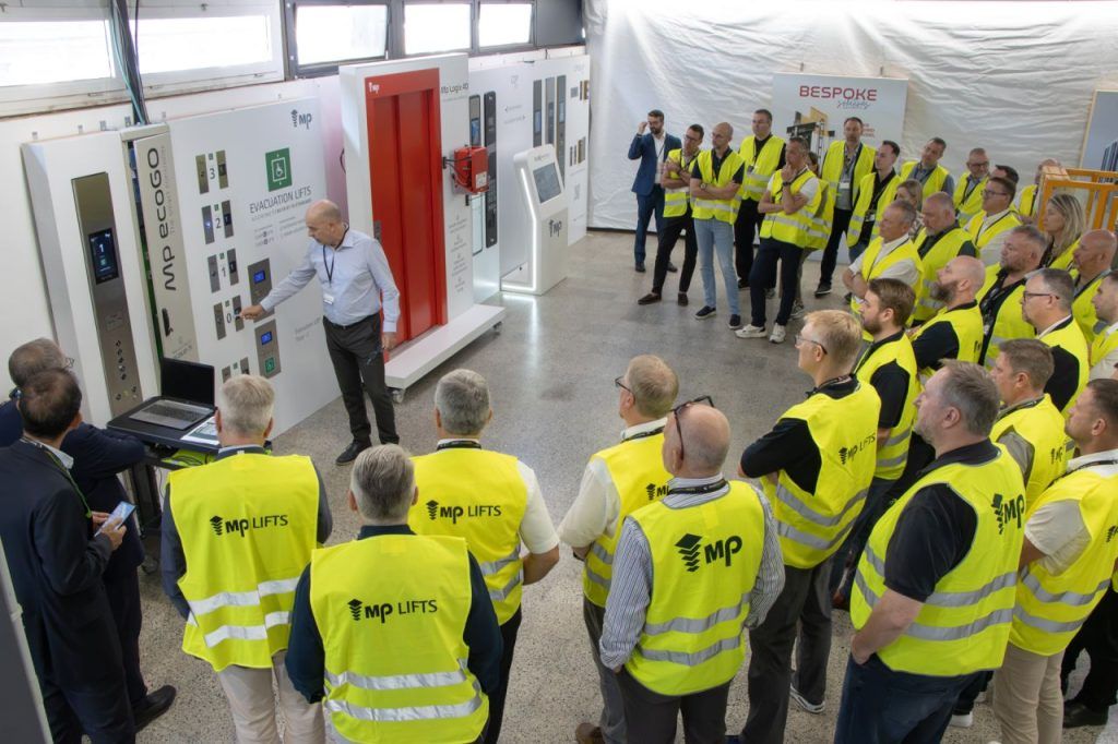 ElevatorWorld's tweet photo. MP Lifts welcomed 30 clients, consultants and lift company representatives from the U.K., the Netherlands and Scandinavia to its Seville, Spain, headquarters on October 6-7 to showcase its engineering and manufacturing capabilities during OpenDays 2026. https://t.co/GQ2R7T2GQH https://t.co/wkscFrxaOQ