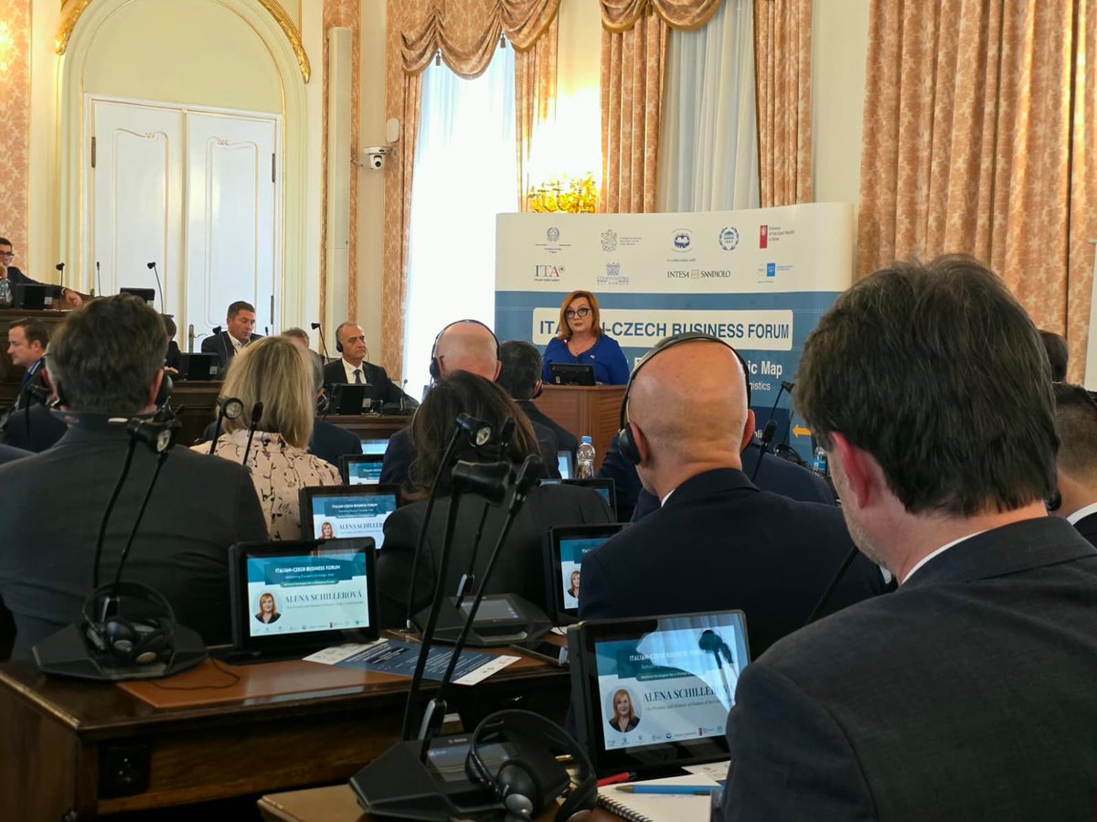 alenaschillerov's tweet photo. Itálie je náš 6. nejvýznamnější obchodní partner. Vzájemný obchod přesahuje 18 mld. eur ročně. A Italsko-České Business Fórum tuto spolupráci posílí! 
Děkuji za organizaci Meziparlamentní skupině přátel ČR - Itálie. Bylo mi ctí se fóra zúčastnit, shodou okolností právě v den, kdy @AndrejBabis hájí v Bruselu české ekonomické zájmy po boku @GiorgiaMeloni 🇨🇿🇮🇹