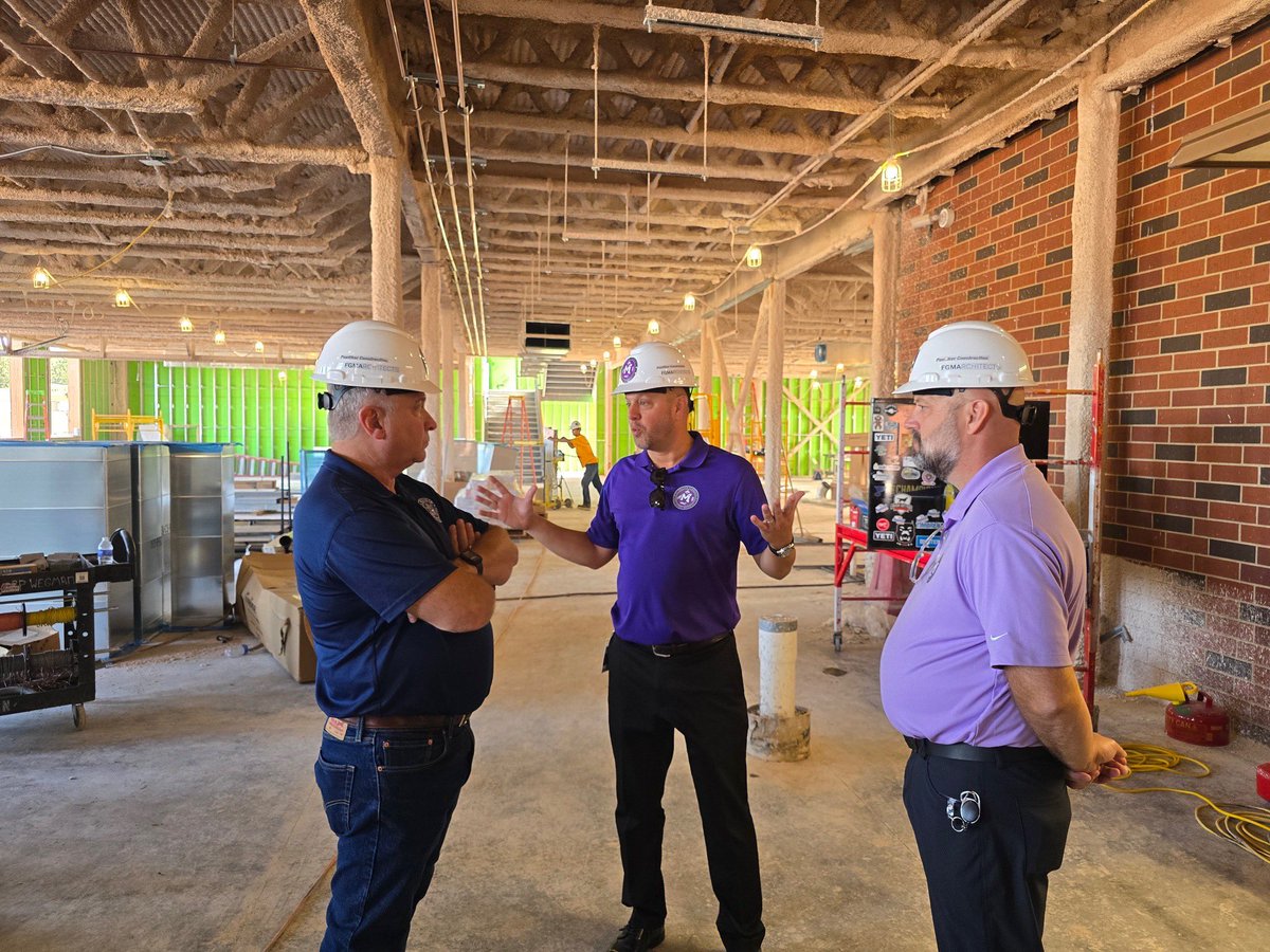 RepBost's tweet photo. I enjoyed spending some time touring Mascoutah High School’s new facilities.

From hands-on training at the new Career Center, to the school expansion and the recently finished Veterans Park sports complex, these investments are creating more opportunities for students.

Investing in the next generation is how we build a stronger future for Southern Illinois.