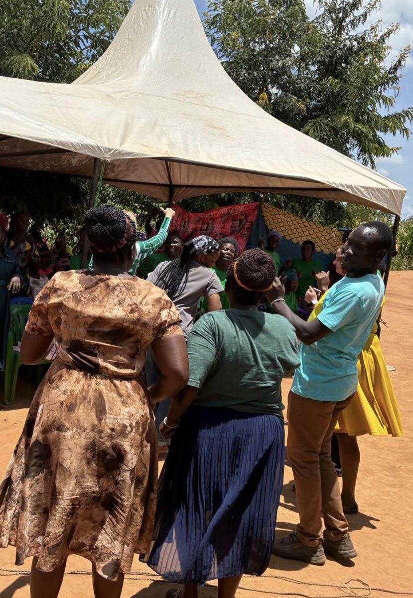 tygarii's tweet photo. My first mission trip to Uganda. Humbled and grateful that God found me worthy to partake in the ministry of reconciliation and be His hands and feet. I love my wonderful team, but most importantly, the beautiful people of Uganda for the opportunity to serve them🫶🏾 https://t.co/jHl2TRmjQS