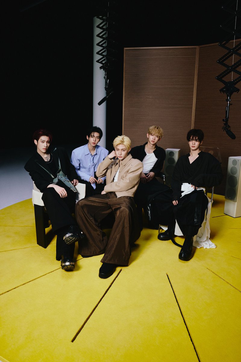 kchartsmaster's tweet photo. AND2BLE for 'Sequence 02: Attraction' concept photos. https://t.co/9U75RMYmgL
