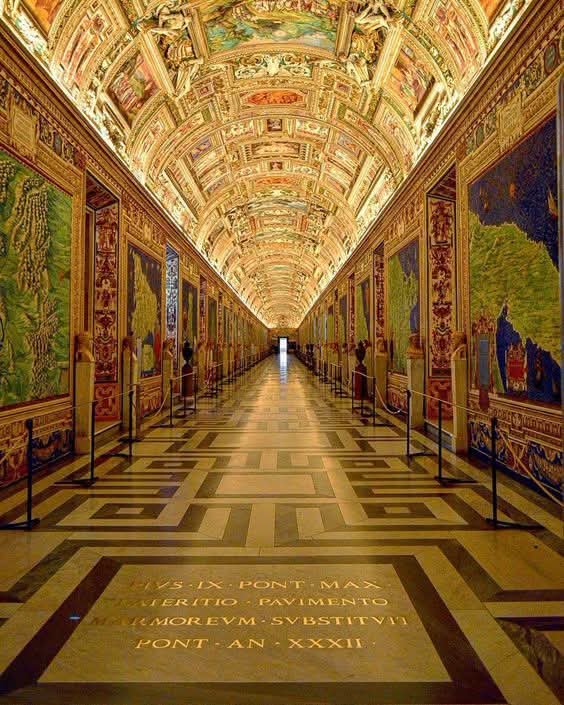 RamellaUgo's tweet photo. Vaticano. Corridoio Carte Geografiche Musei Vaticani https://t.co/iySyMqZRki