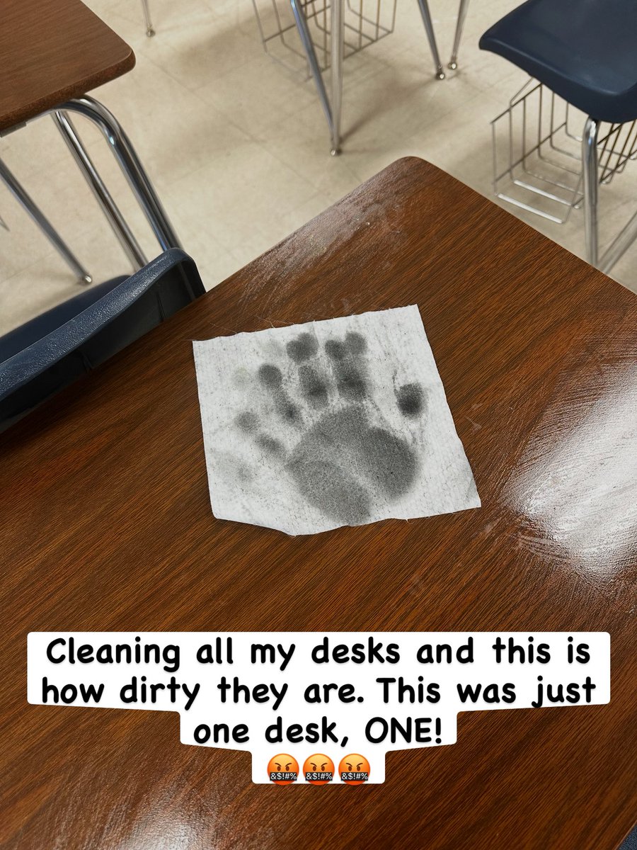 RalphieSalinas's tweet photo. 🤬🤬🤬 #wipeyourdeskplease #readytoretire #iloveteaching https://t.co/TLdV4KWWgy