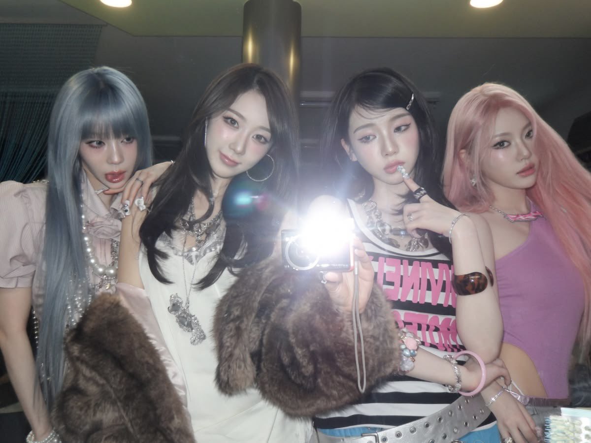 aespaintl's tweet photo. I vote #aespa for Fans’ Choice Female #2026MAMAVOTE https://t.co/hoQ0HV62MS