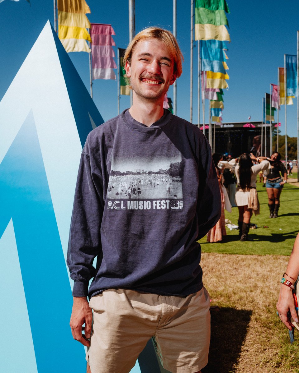 aclfestival's tweet photo. Your new Springy USA x ACL Fest collection is here 😎🤘

This online-exclusive merch collection reworks vintage garments into one-of-a-kind pieces celebrating 25 years of ACL Fest. 

This collection will go quick, so get a one-of-a-kind garment while supplies last 👉 https://t.co/R0Rj44PZ8F