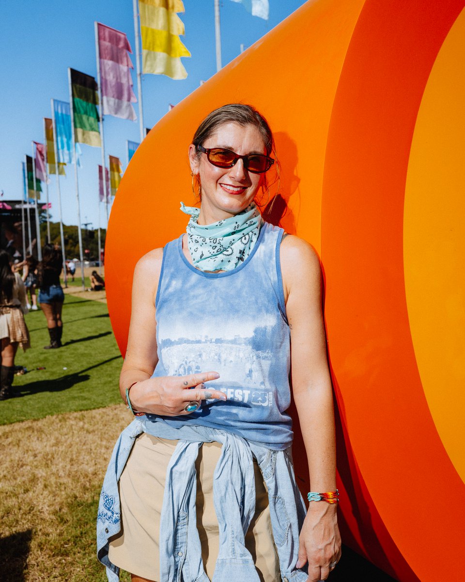 aclfestival's tweet photo. Your new Springy USA x ACL Fest collection is here 😎🤘

This online-exclusive merch collection reworks vintage garments into one-of-a-kind pieces celebrating 25 years of ACL Fest. 

This collection will go quick, so get a one-of-a-kind garment while supplies last 👉 https://t.co/R0Rj44PZ8F