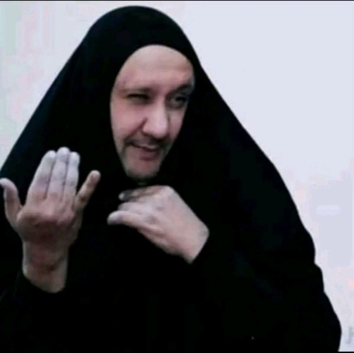 Asiillli's tweet photo. @soos__72 @highwayroads يعبد الايراني الحوثي ههههههههه قال يعبد الله https://t.co/5jpOLUaYtr