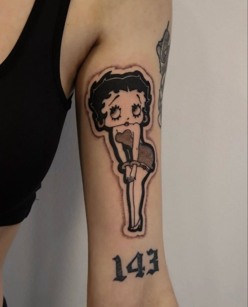 Vendlertattoo6's tweet photo. Exactly 💯 The key is knowing when to stop and letting the skin breathe. Good contrast and clean negative space make all the difference in a healed portrait. 🎨🖤 https://t.co/gc5knTEVNu
