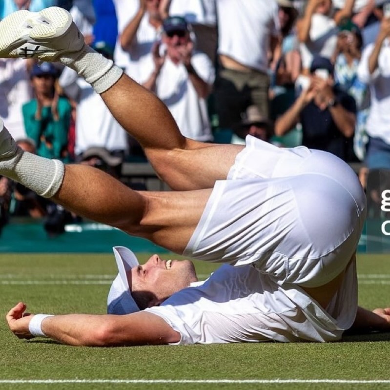 AtPhotness's tweet photo. Domi getting in position. https://t.co/91oioW3uHk