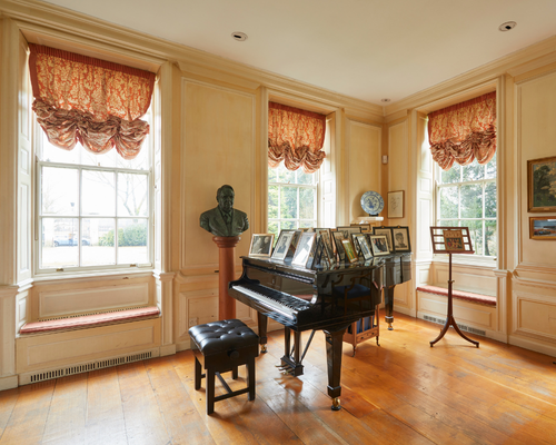 VisitWiltshire's tweet photo. 📷Arundells, Salisbury Cathedral Close

Arundells offers a refreshingly different historic house experience; an atmospheric, lived-in home where history, art and personality come together.

With over 800 years of history, the house began life as a 13th-century canonry and later became the private home of former Prime Minister Sir Edward Heath. Today, it is presented much as he left it: intimate, eclectic and full of surprises.