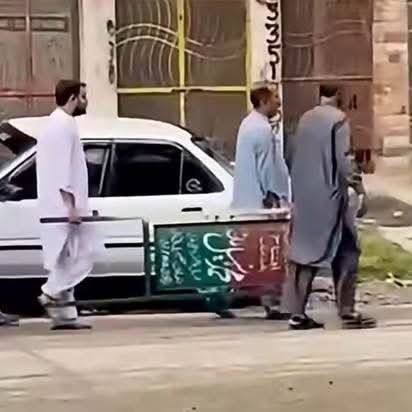 IqbalAfridiPTI's tweet photo. گورنر راج کے بعد پہلہ  دھشت گرد گرفتار 
ہمارا کام یہ ہے ان دھشت گردوں کو ہاتھ لگانا  میرے بس کی بات نہیں 
گورنر خیبر پختون خواہ https://t.co/SuX5iBSS8H