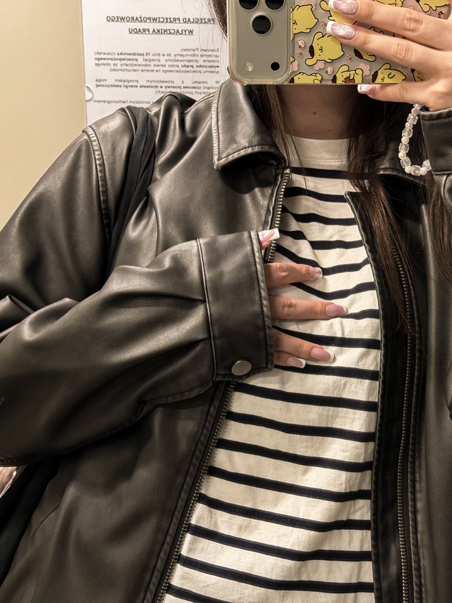 smiskism's tweet photo. jesienny dzionek (iście jesienny, bo zaczyna mnie rozkładać choróbsko) 🚬💨 https://t.co/30mT3RIH0F