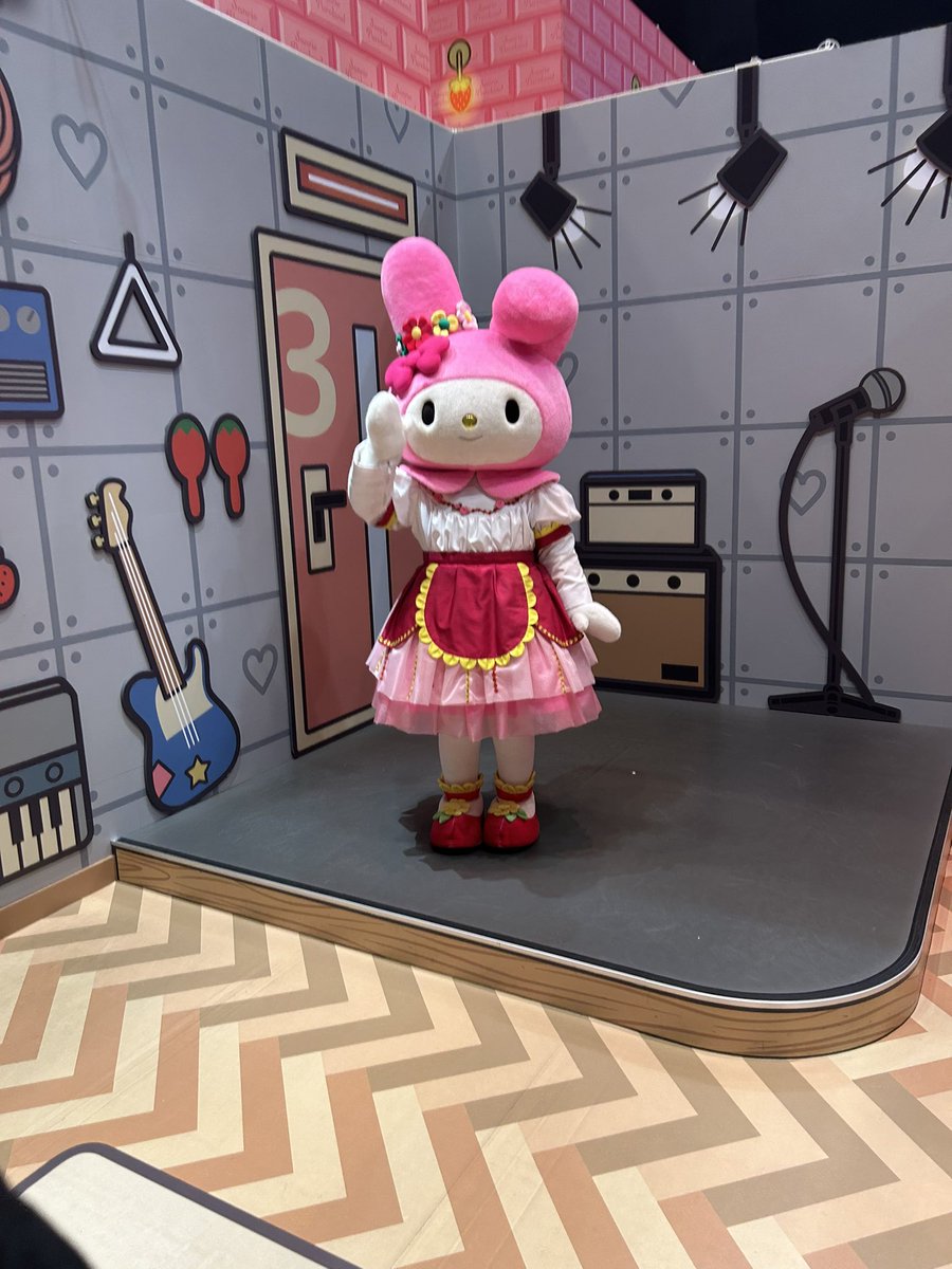 donaei's tweet photo. 友達が誘ってくれてピューロ行ってきた！
久々楽しかったよ☺️
ラブブがいた！！
シナモンのアトラクション1599点だったのでもっとスコア伸ばしたいです！！
ハイスコアは1721点です！（初めてやった時） https://t.co/cnFdM00ydy