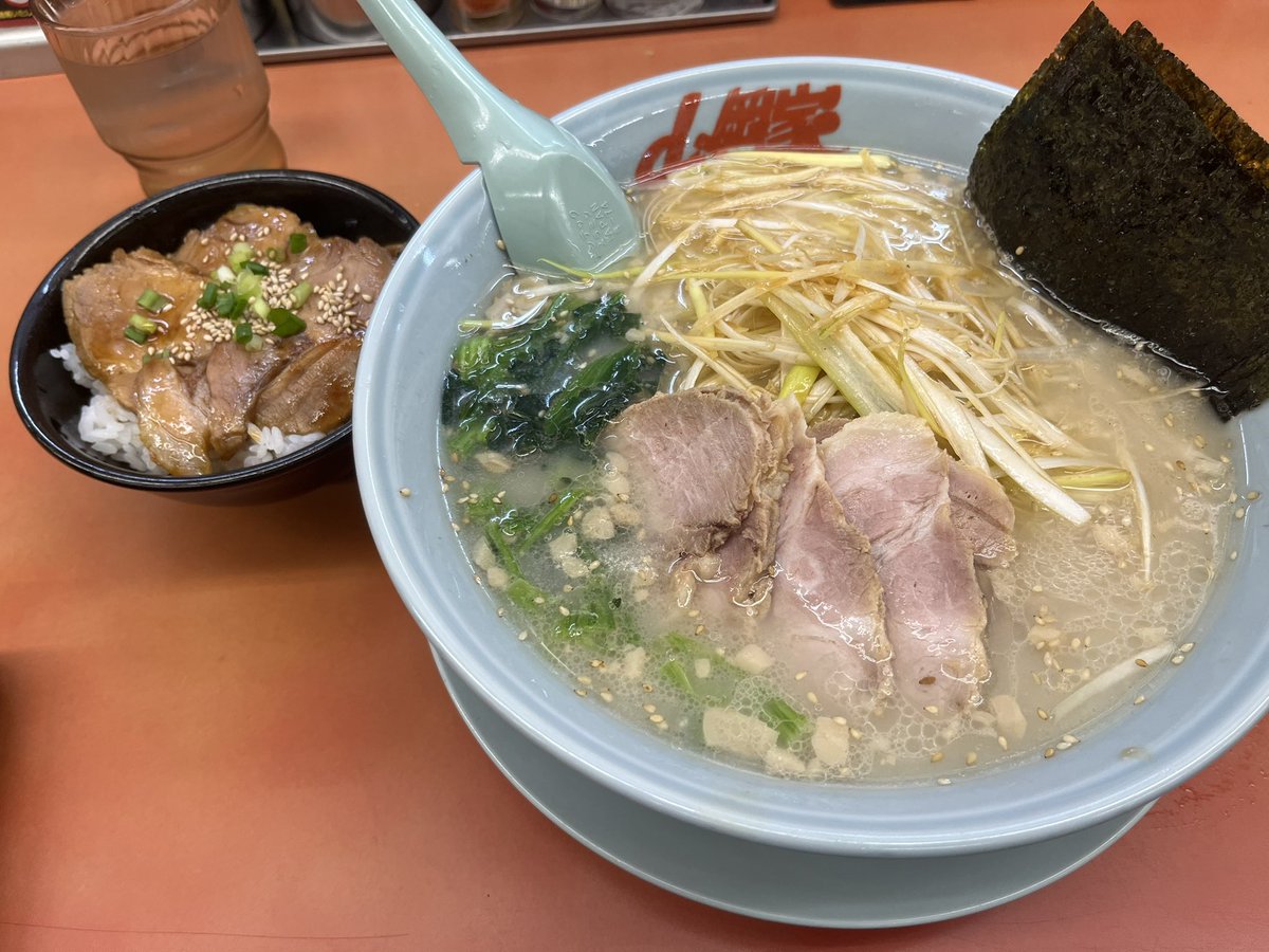 PimasP529914's tweet photo. 初来店 山岡家大口店！！
塩ネギチャーシュー バリ  
チャーシュー丼
#アイマスP山岡家部 https://t.co/QcblOQO5wZ