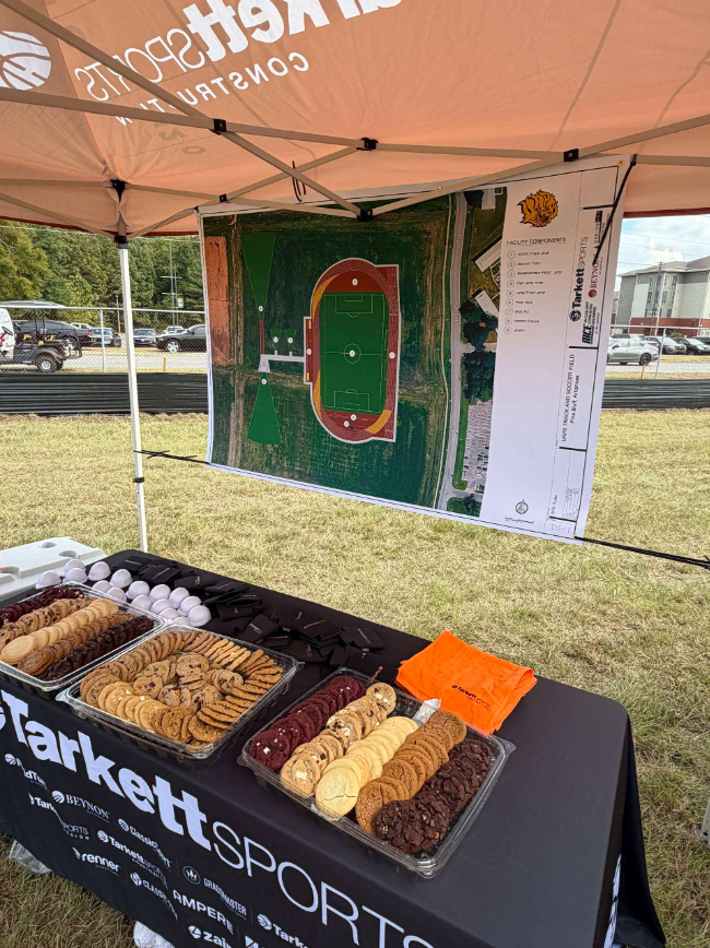 TarkettSports's tweet photo. Huge congratulations to the  University of Arkansas at Pine Bluff, as the NCAA DI school held a groundbreaking ceremony earlier this week for its new Track & Field/Soccer Complex 🏟️ This project is special for our @TarkettSports team, which attended the event and has long been involved in planning the new facility⚽ 

While Tarkett Sports Construction will help build the complex, the field will use @FieldTurf #artificialturf, and the track will feature a #running surface from @BeynonSports 🏃 

We're thrilled to be part of this next chapter for @UAPBLionsRoar!🦁 

#1TEAM1ROAR #CollegeSports #TrackAndField #SportsConstruction #SyntheticTurf