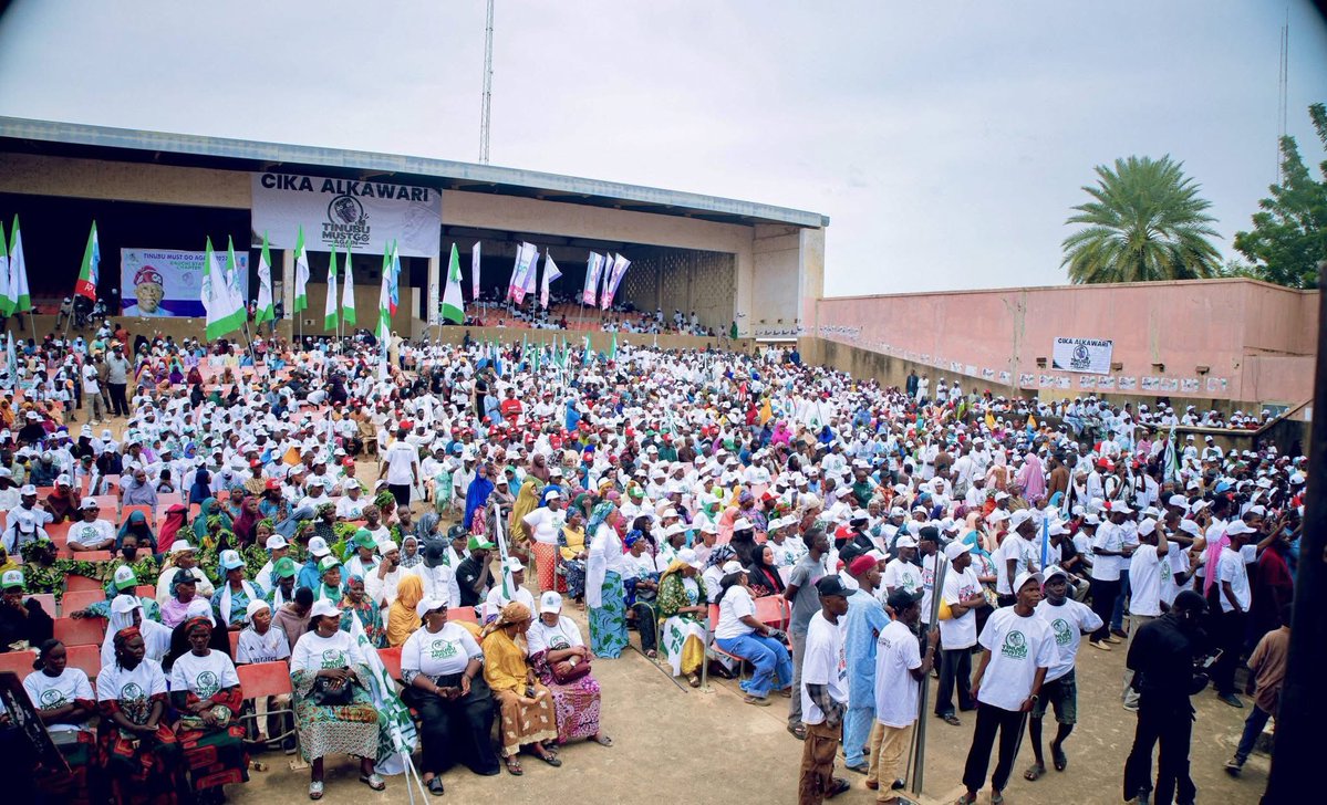 AdamawaLastBor's tweet photo. Thousands of supporters of President Bola Ahmed Tinubu converged in Yola, Adamawa State, for a solidarity walk from Unity Flyover to Lamido Cinema, reaffirming their support for the President and the All Progressives Congress (APC) ahead of the 2027 general elections.

The rally, organised by the National Coordinator of TINUBU MUST GO AGAIN, Professor Sheriff Almuhajir, in collaboration with the Adamawa State APC leadership, witnessed impressive participation from supporters across different parts of the state, reflecting their collective commitment to the movement and its political aspirations ahead of 2027.

#TinubuAgain2027
#PBATSolidarityWalk
#APCAdamawa
#RenewedHope