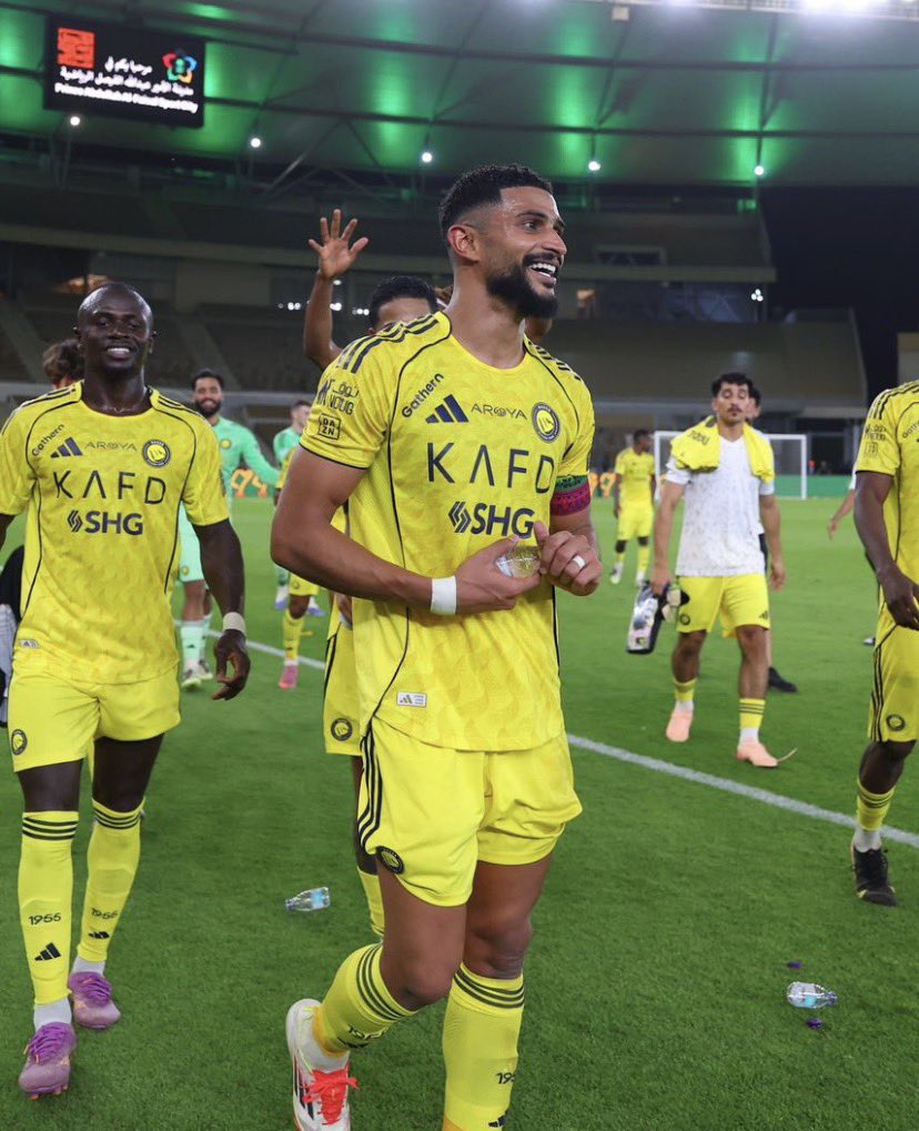 Ali_alabdallh's tweet photo. 🚨🚨🚨🚨🚨🚨🚨🚨🚨🚨🚨🚨

عبدالإله العمري شارك في تدريبات #النصر واصبح جاهز لمواجهة #النصر_نيوم القادمة 👌💛 https://t.co/ntUytpXjTA