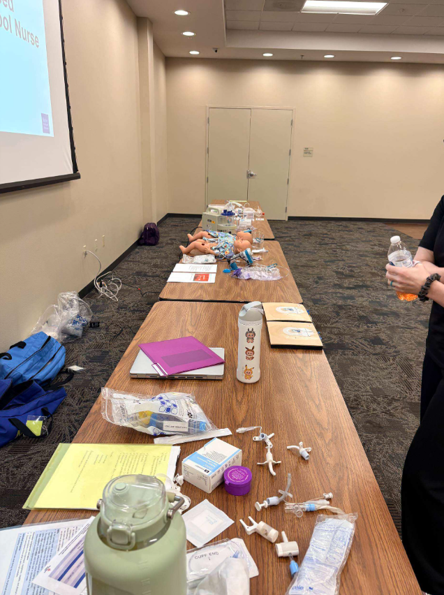 TCHQUEST's tweet photo. Taking education on the road.  Mobile Sim #2 in Brazosport ISD. 15 school nurses trained. ✅ Trach care ✅ G-tubes ✅ Tube feeding ✅ Central line emergency care. 🚐 #MobileSimulation #HealthcareEducation # Simulation @RoyanneLichlit1 @CaraDoughty1 https://t.co/6jpImnXZbf