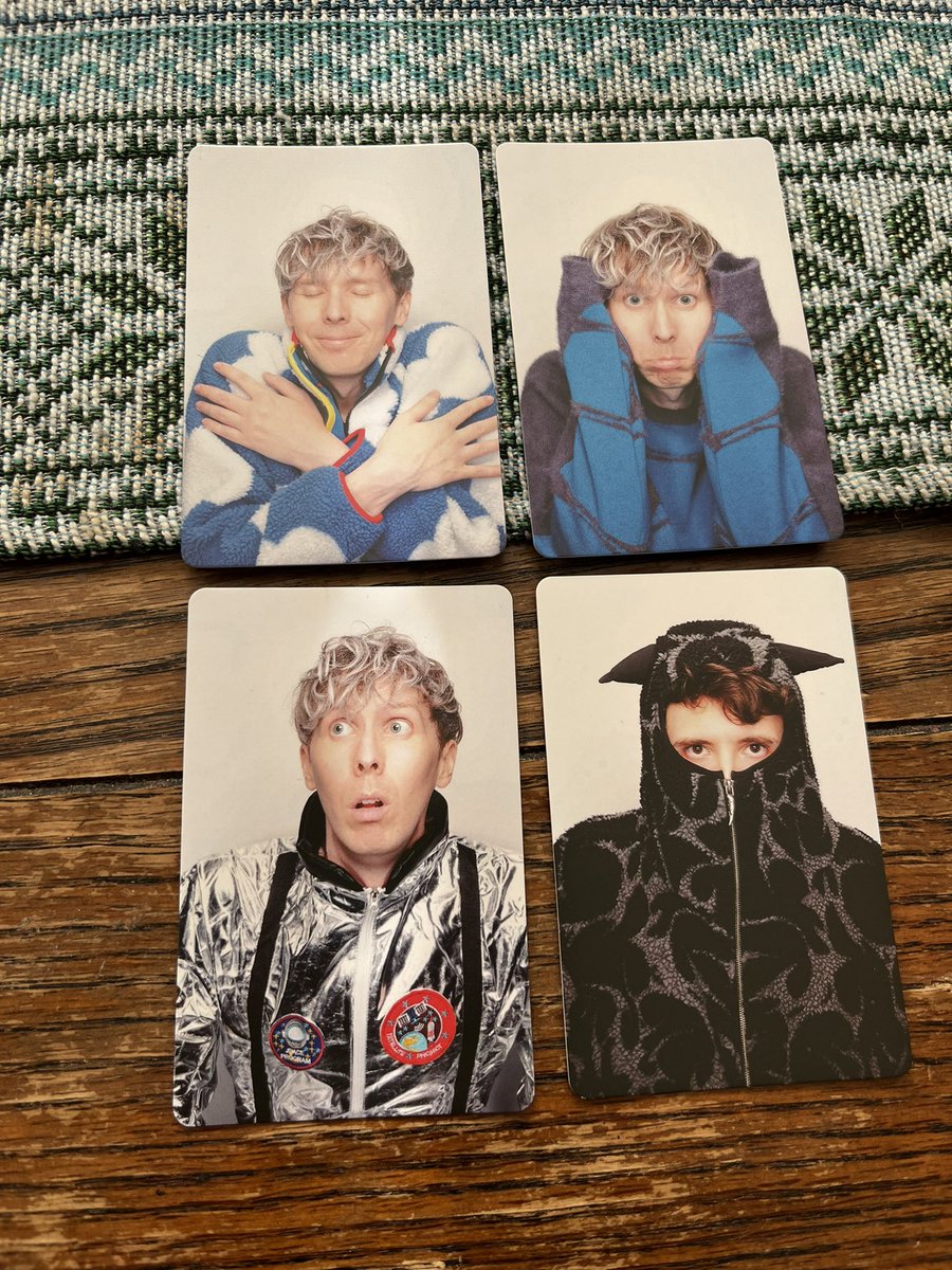 storysofus's tweet photo. wtt /// wtb dan and phil hard launch photocards season 3

have: 1st pic
want: pcs w 🌟 emoji
OR ~ willing to buy them

STICKER FACE JOINT PC HIGHEST PRIO.  
@dnptrades https://t.co/79xnvXrH7j